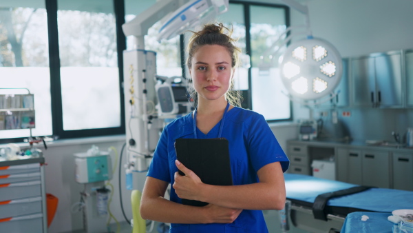 Video of young nurse in a surgical department.