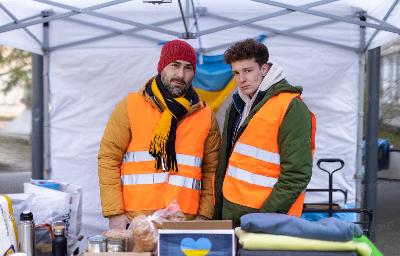 The team of volunteers distributing food, drinks and other donations to refugees on the Ukrainian border.