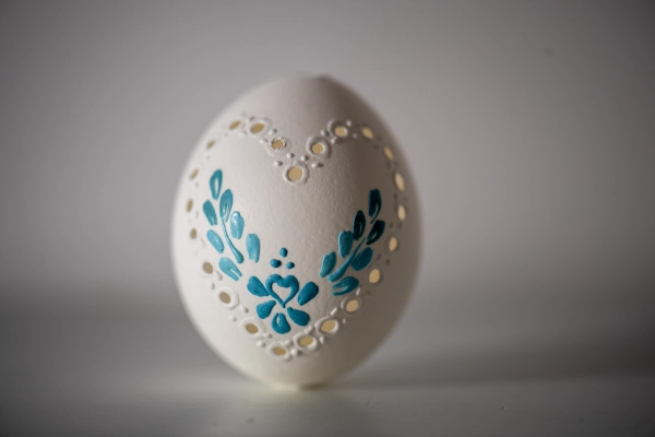 Traditional Slovak easter eggs with blue decorations.